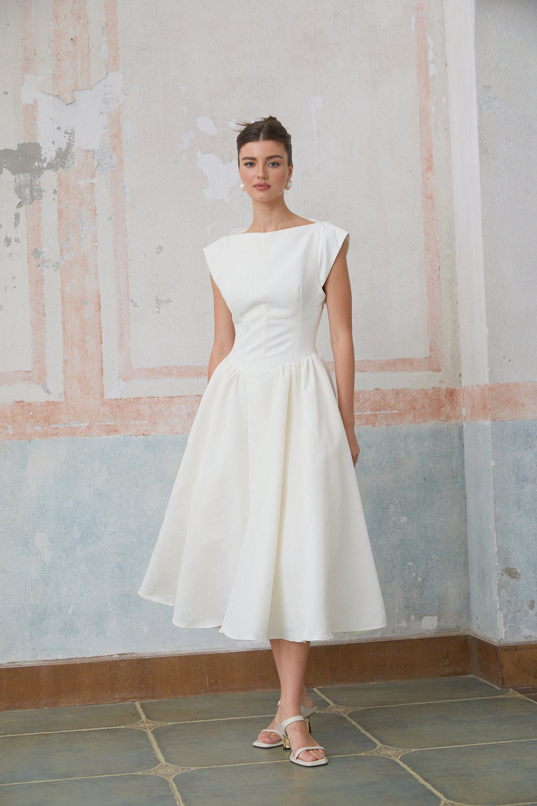 Amandine | Open-Back Pleated Midi Dress