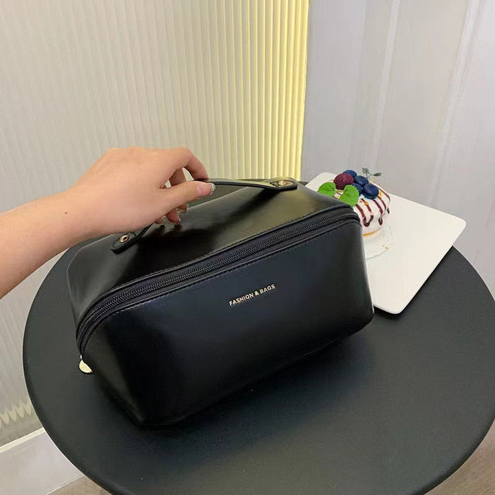 Bea | Large Travel Cosmetic Case