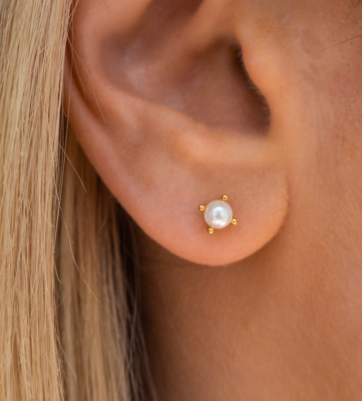 Pearl Studs | Gold
