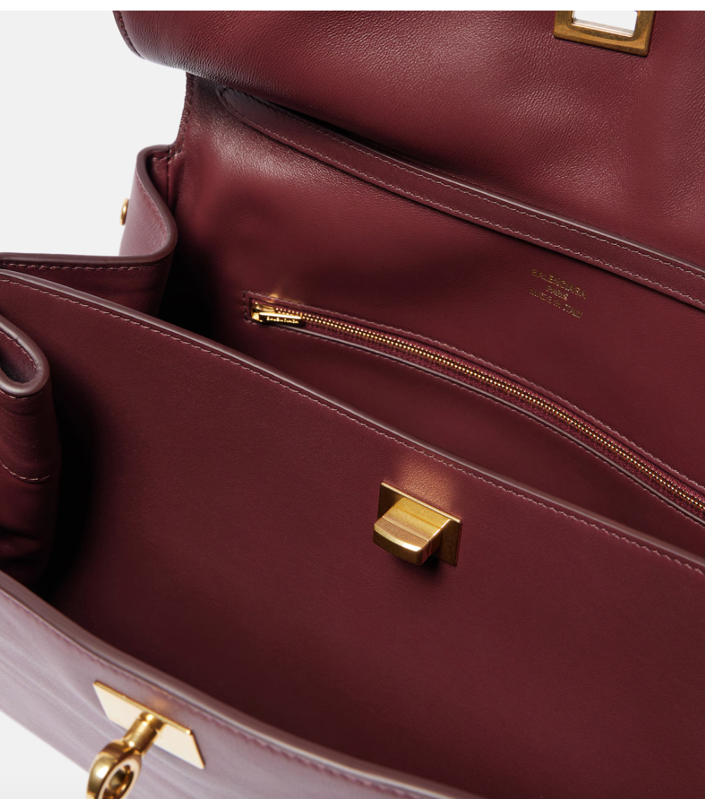 Luxurious vegan leather tote bag