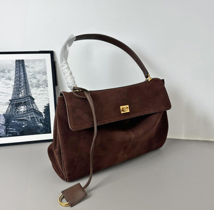Luxurious vegan leather tote bag