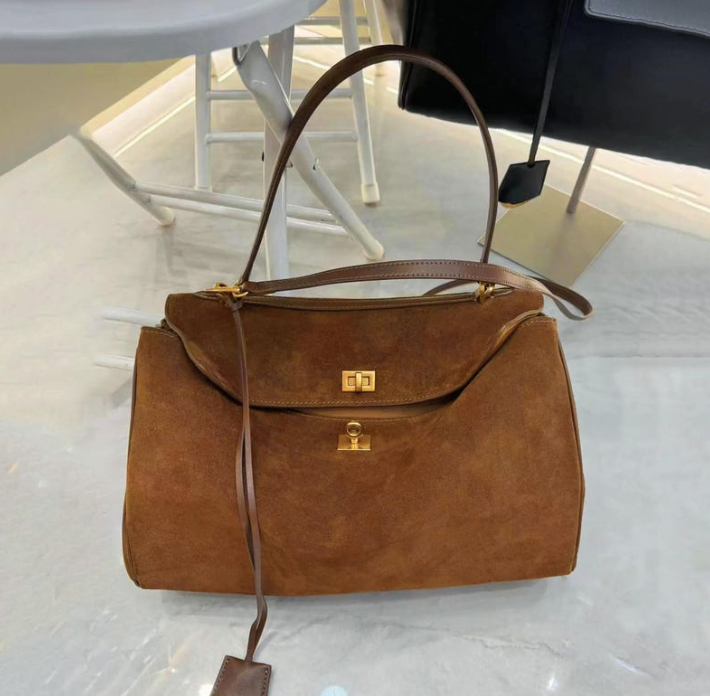 Luxurious vegan leather tote bag