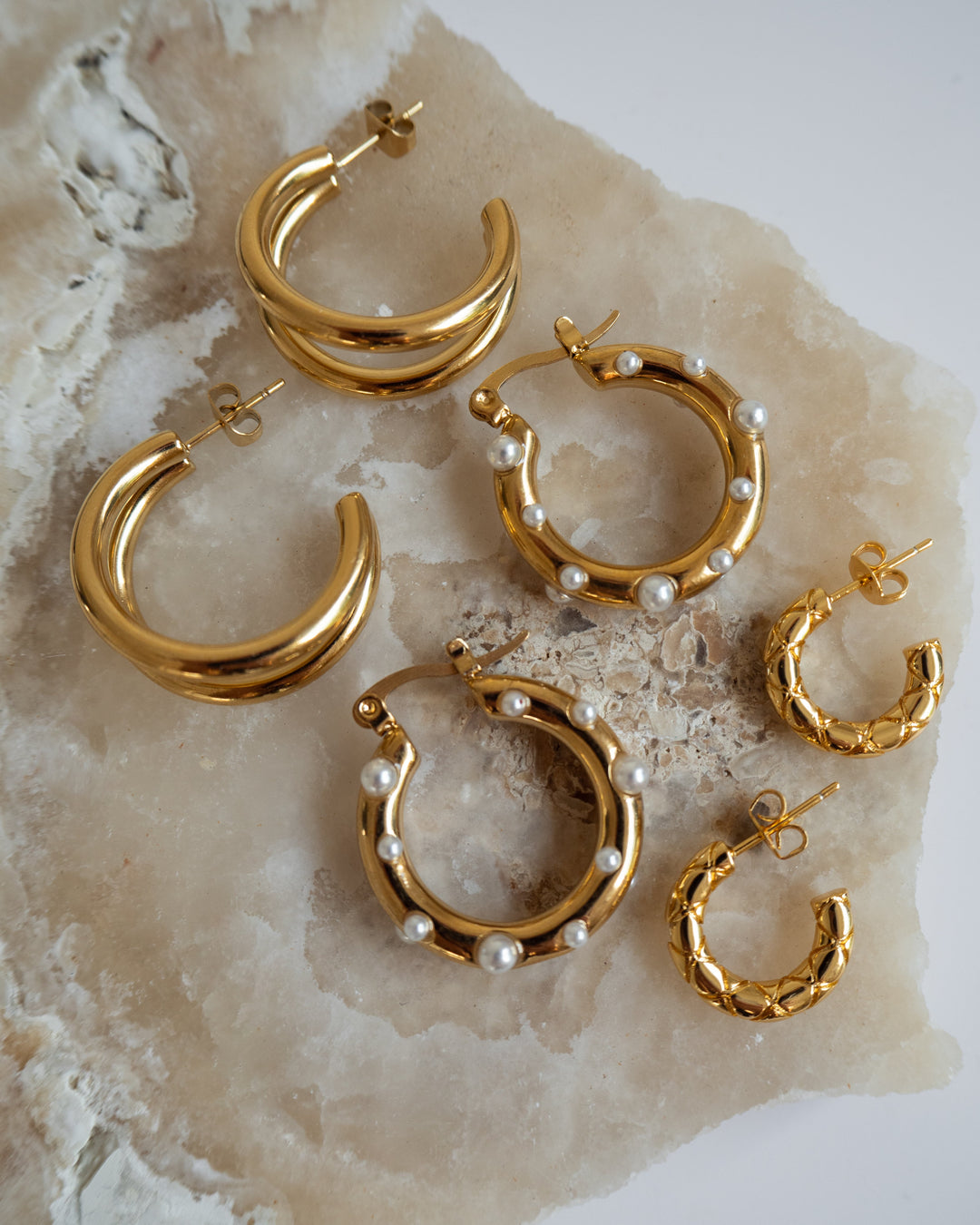 Vivi Pearl Hoops
