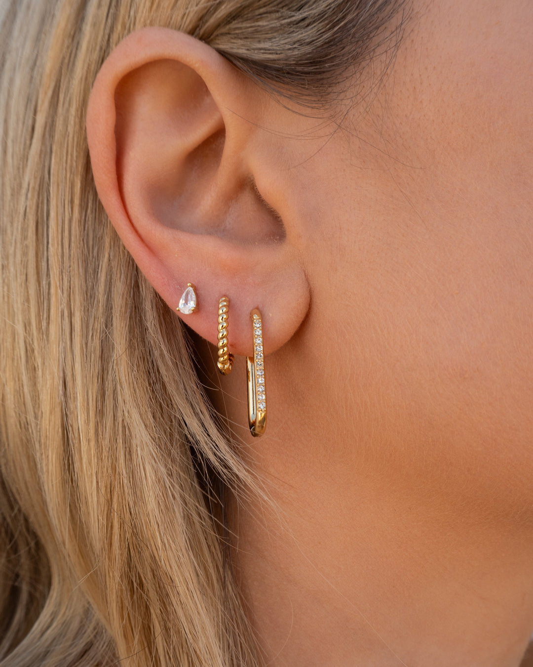 Ellie Hoops