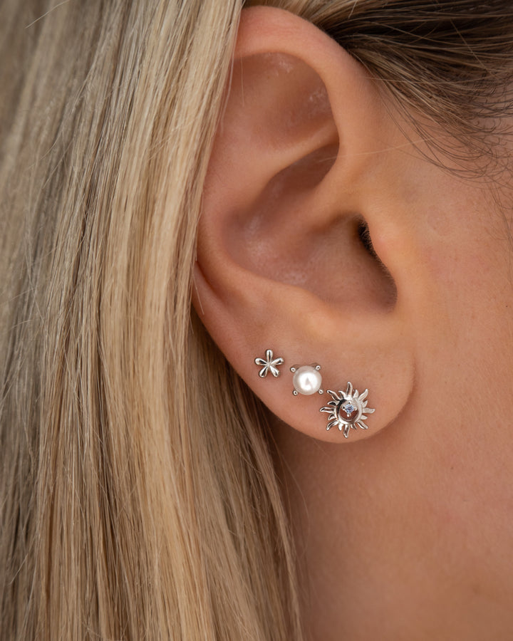 Pearl Studs | Silver