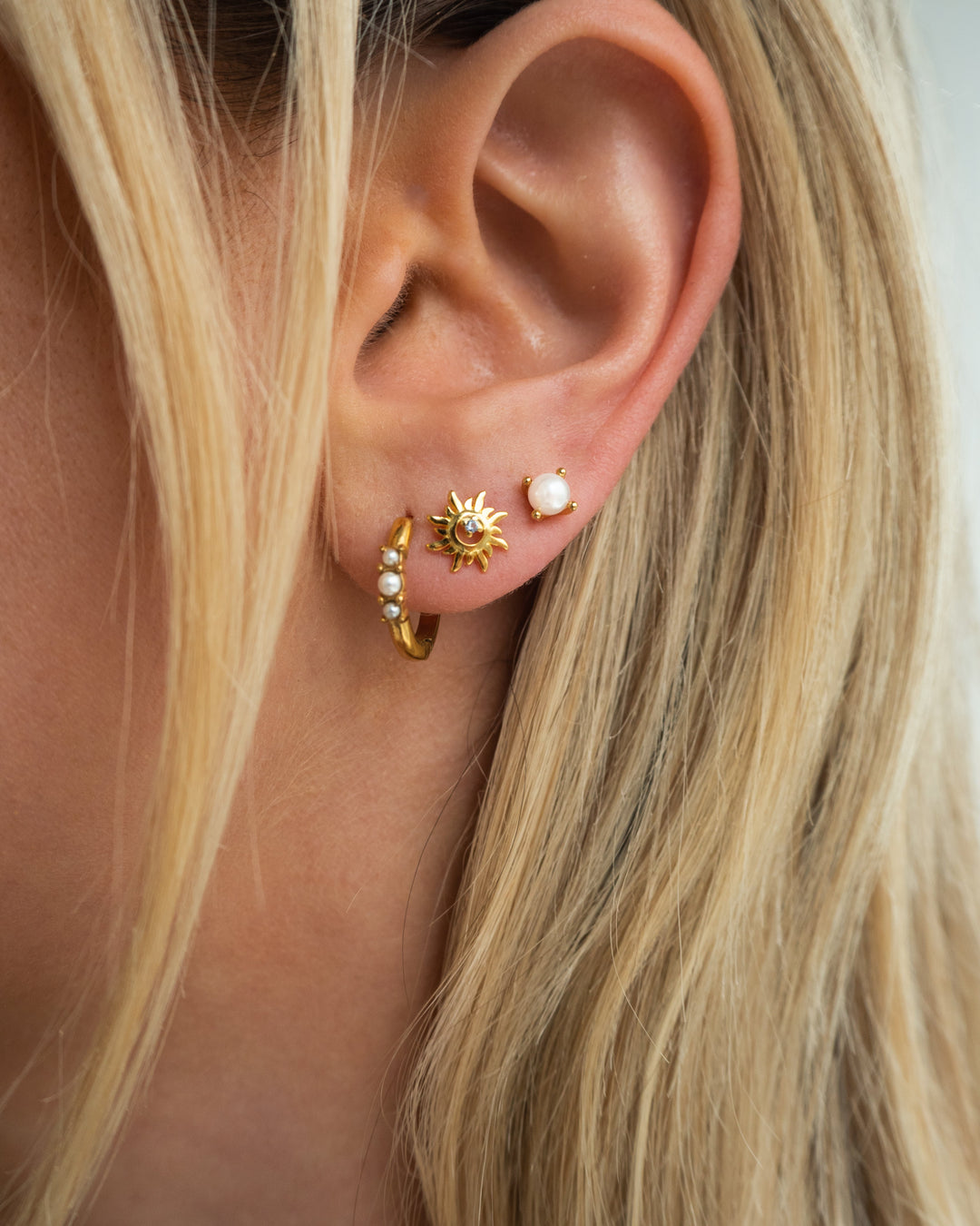 Pearl Studs | Gold